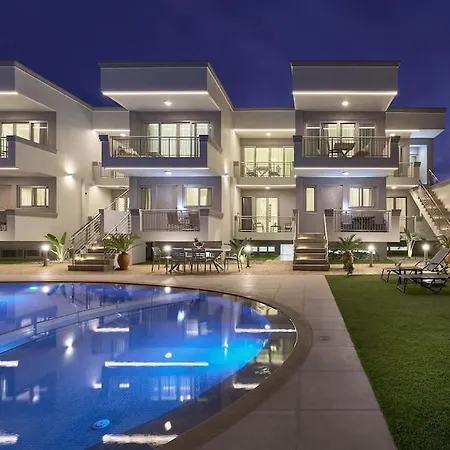 Modern Family Ewa With Pool, Dining Area On Crete Coast *