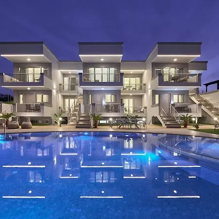 Apartamento Modern Family Ewa With Pool, Dining Area On Crete Coast *
