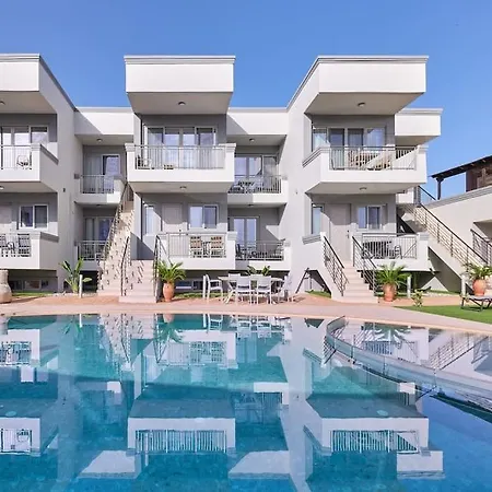 Apartamento Modern Family Ewa With Pool, Dining Area On Crete Coast Stavromenos (Rethymno)