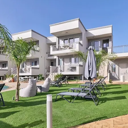 Modern Family Ewa With Pool, Dining Area On Crete Coast Stavromenos (Rethymno)