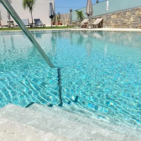 Modern Family Ewa With Pool, Dining Area On Crete Coast Apartamento