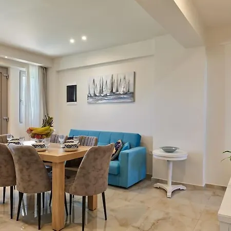 Modern Family Ewa With Pool, Dining Area On Crete Coast Apartamento Stavromenos (Rethymno)